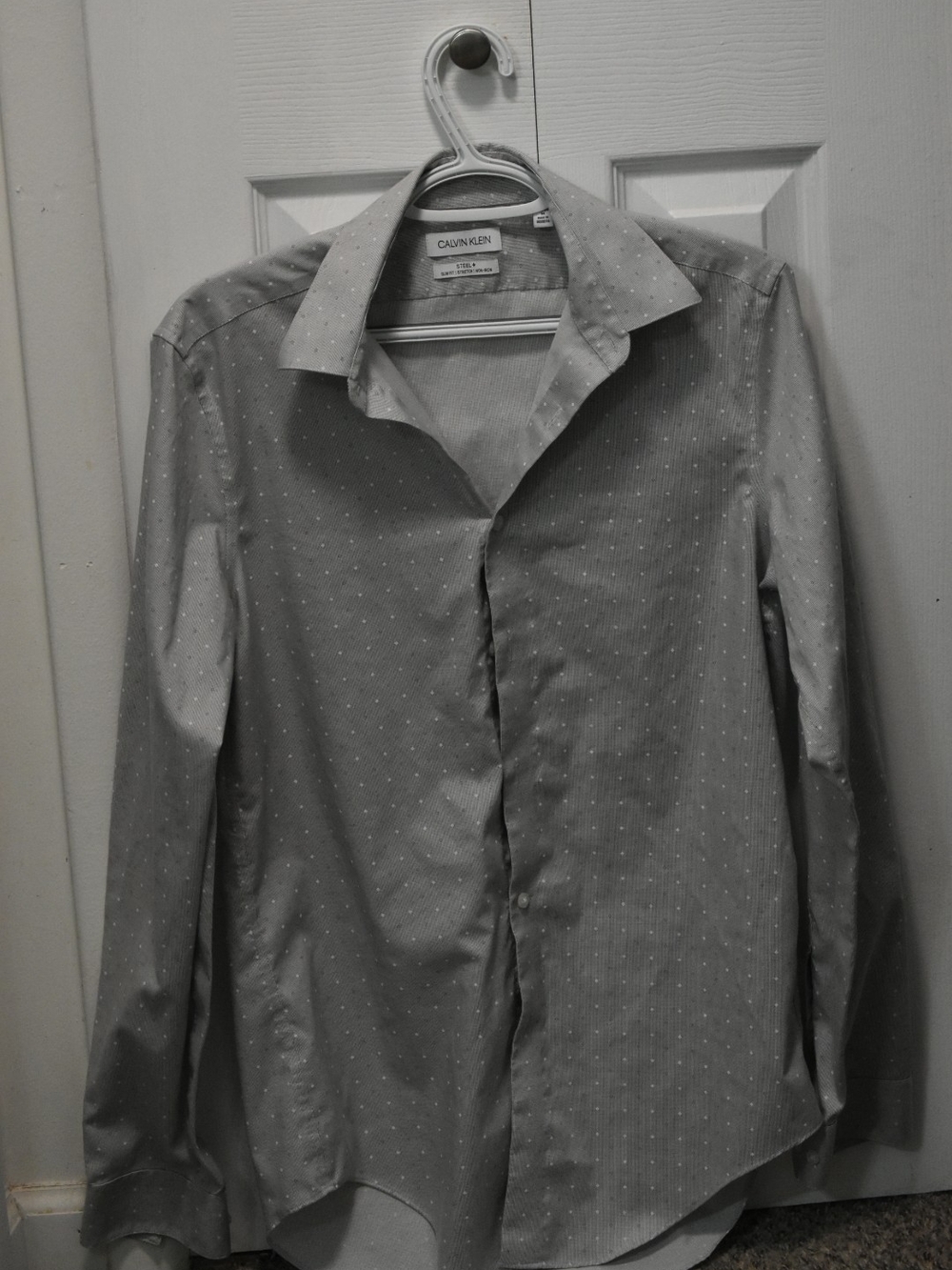 Calvin Klein Men’s Light Gray Dot-Pattern Dress Shirt